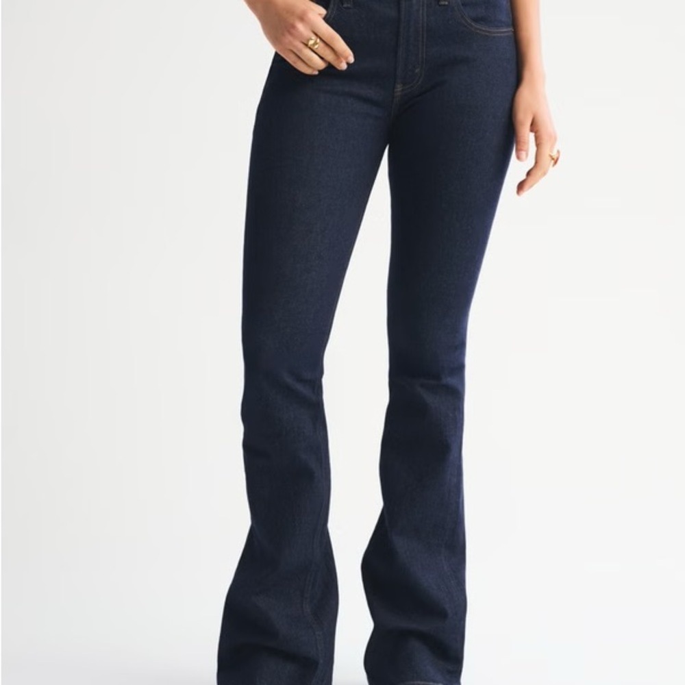 Abercrombie & Fitch Dark Wash Jeans - Boot Cut Size 6 - Picture 2 of 9